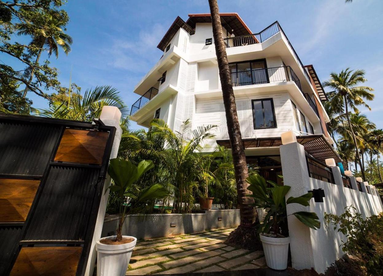 HALF Hotel, Calangute Buitenkant foto