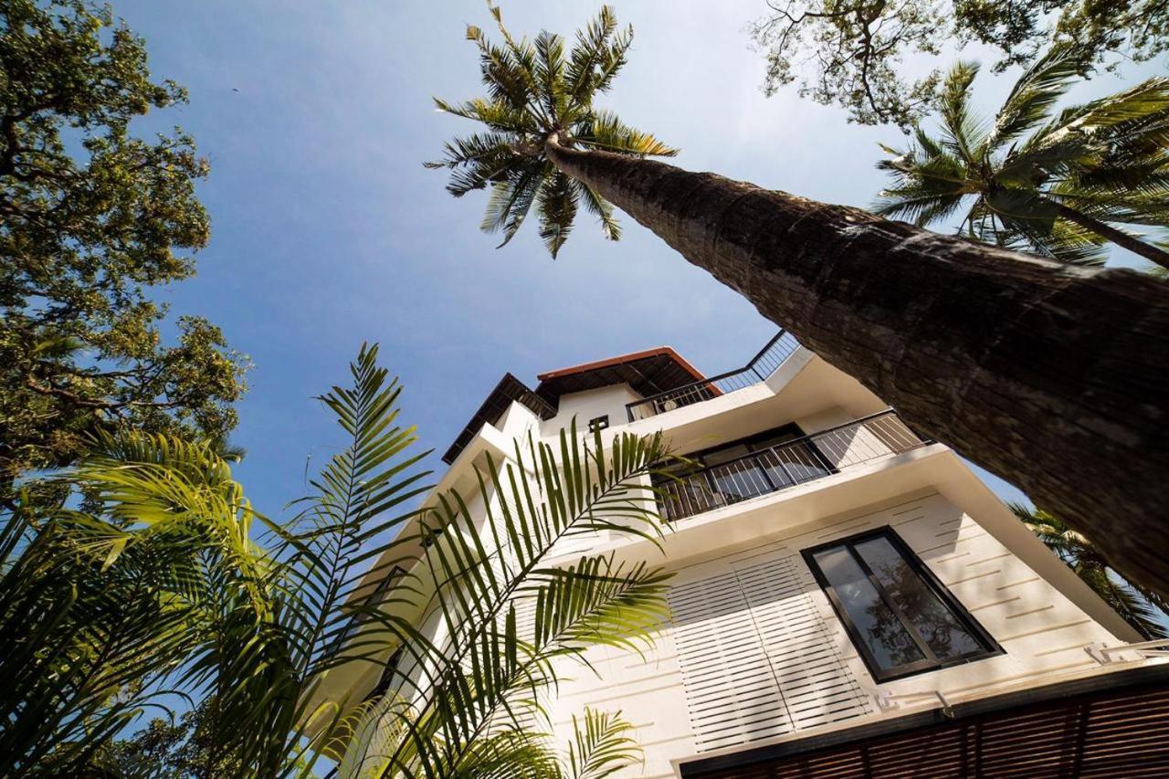 HALF Hotel, Calangute Buitenkant foto
