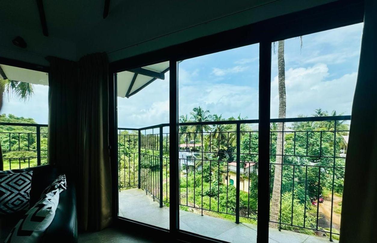 HALF Hotel, Calangute Buitenkant foto