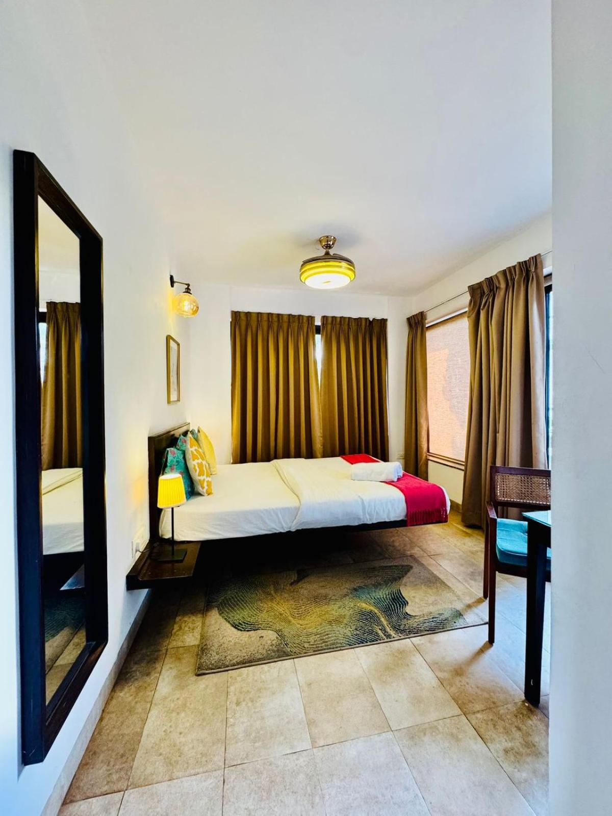 HALF Hotel, Calangute Buitenkant foto