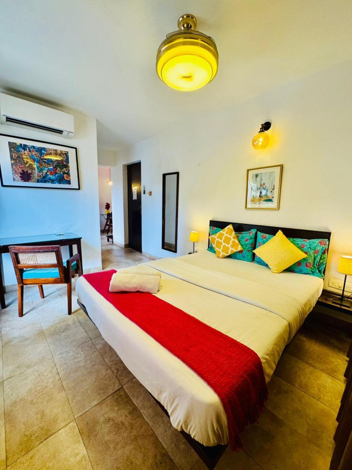 HALF Hotel, Calangute Buitenkant foto
