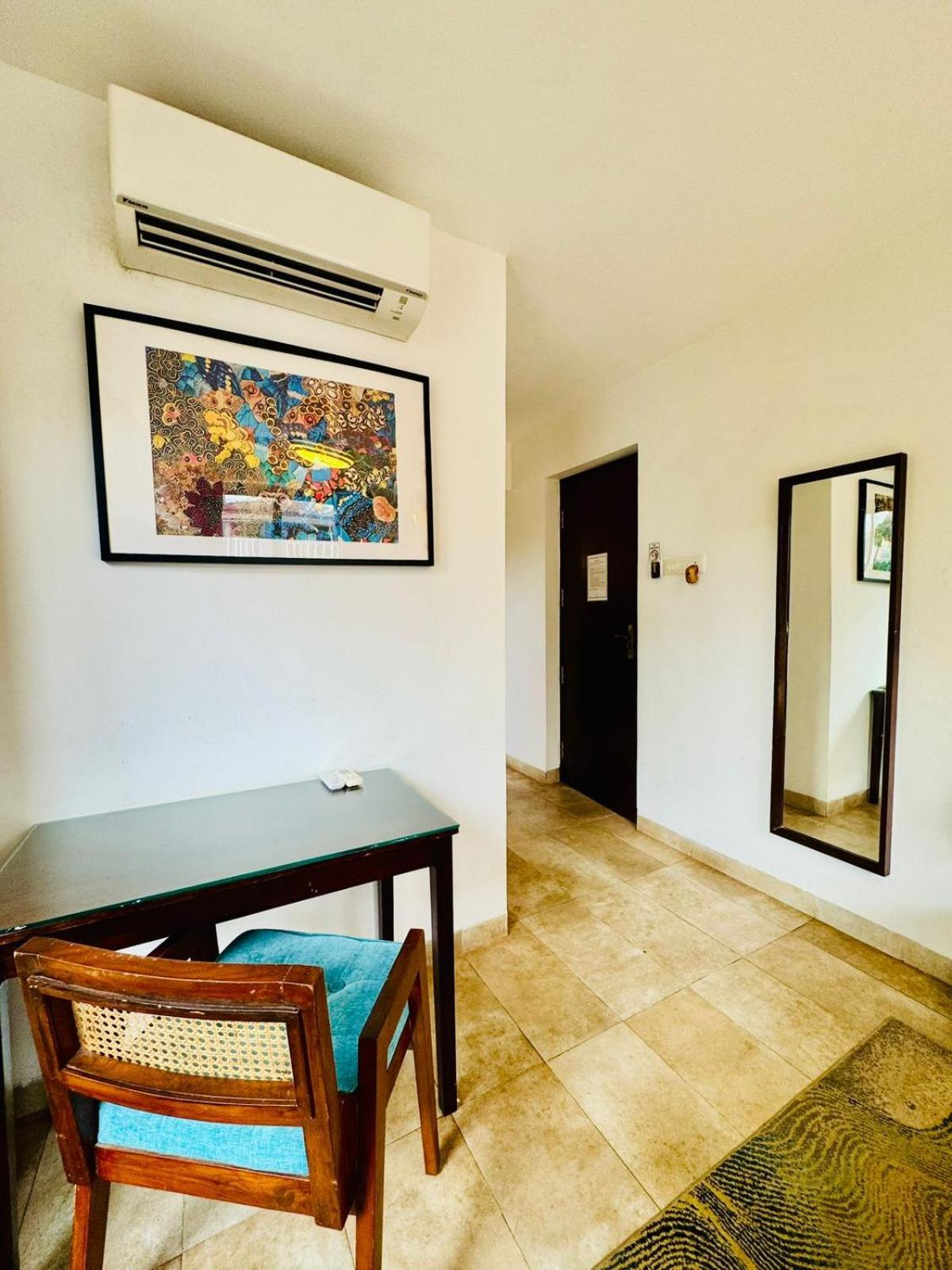 HALF Hotel, Calangute Buitenkant foto