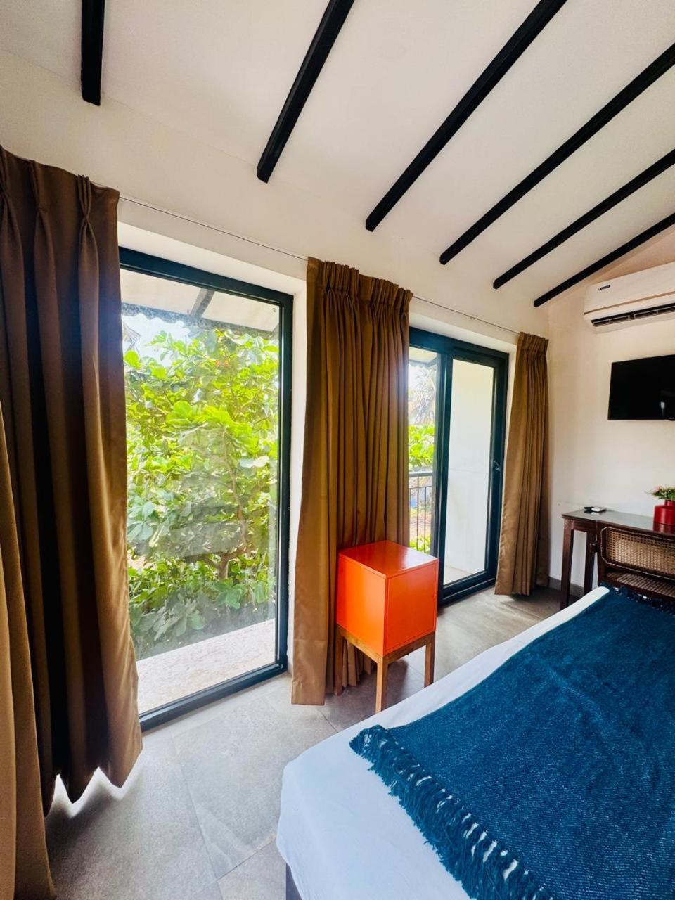 HALF Hotel, Calangute Buitenkant foto