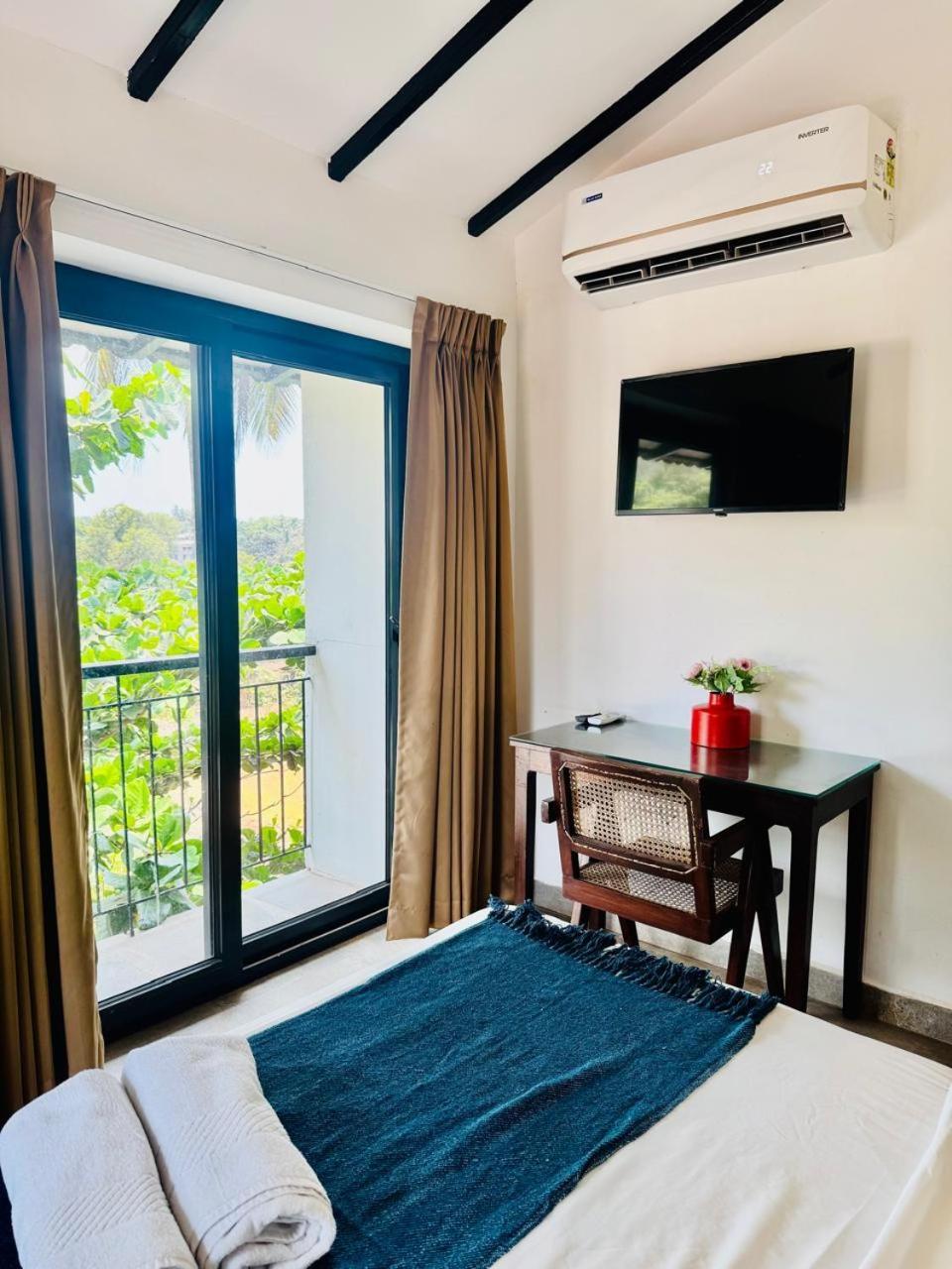 HALF Hotel, Calangute Buitenkant foto